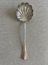 Charger l'image dans la galerie, Cuillères à saupoudrer le sucre, la canelle